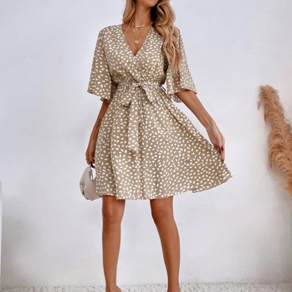 Boho ditsy floral butterfly sleeve belted mini dress - Picture 6 of 6